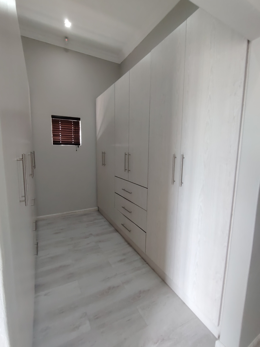 To Let 3 Bedroom Property for Rent in Jakarandas Western Cape